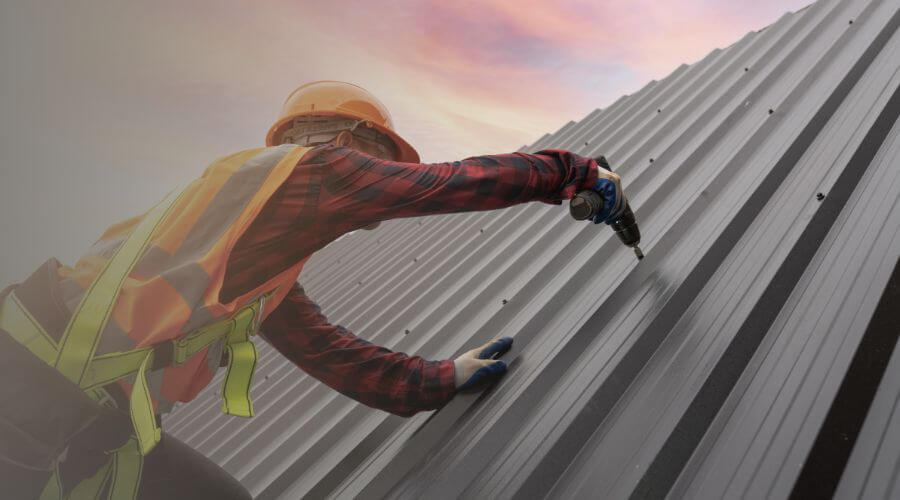 Expert top industrial roofings services in Menlo, IA